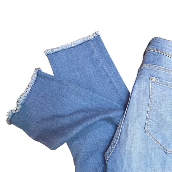 JORDACHE HIGH-WAISTED Med-Light Stretch Jeans Size12 - Picture 13 of 13